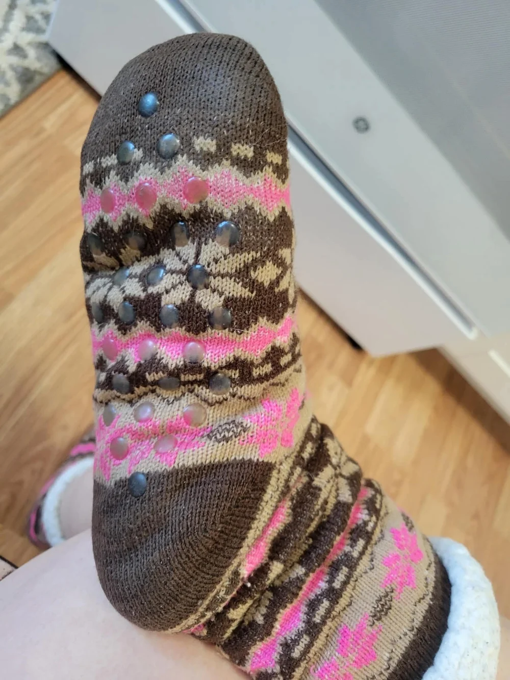 Sherpa-Lined Holiday Knit Socks - Brown & Pink